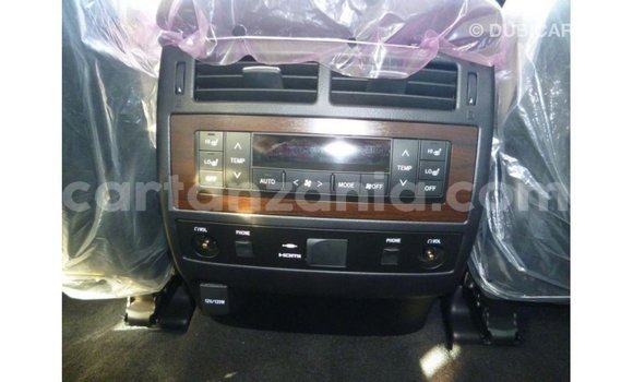 Nunua Imported Toyota Land Cruiser Nyeusi Gari ndani ya Import - Dubai nchini Arusha Nunua Imported Toyota Land Cruiser Nyeusi Gari ndani ya Import - Dubai nchini Arusha