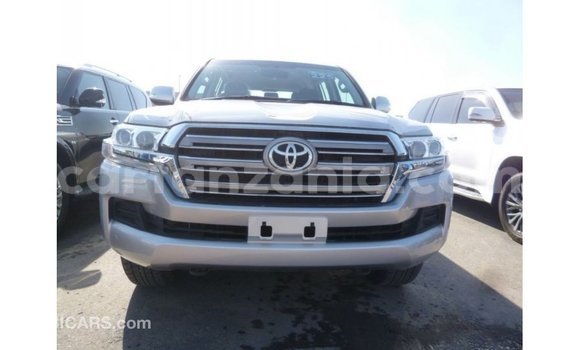 Nunua Imported Toyota Land Cruiser Nyingine Gari ndani ya Import - Dubai nchini Arusha Nunua Imported Toyota Land Cruiser Nyingine Gari ndani ya Import - Dubai nchini Arusha