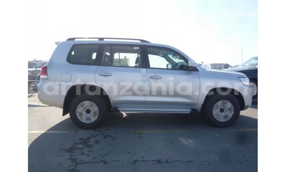 Nunua Imported Toyota Land Cruiser Nyingine Gari ndani ya Import - Dubai nchini Arusha Nunua Imported Toyota Land Cruiser Nyingine Gari ndani ya Import - Dubai nchini Arusha