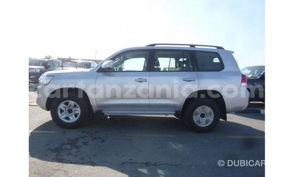 Nunua Imported Toyota Land Cruiser Nyingine Gari ndani ya Import - Dubai nchini Arusha Nunua Imported Toyota Land Cruiser Nyingine Gari ndani ya Import - Dubai nchini Arusha