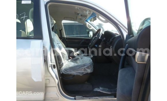 Nunua Imported Toyota Land Cruiser Nyingine Gari ndani ya Import - Dubai nchini Arusha Nunua Imported Toyota Land Cruiser Nyingine Gari ndani ya Import - Dubai nchini Arusha