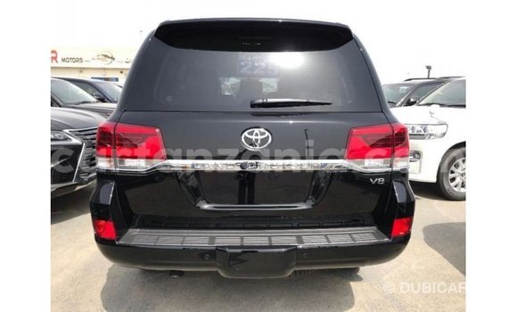 Nunua Imported Toyota Land Cruiser Nyeusi Gari ndani ya Import - Dubai nchini Arusha Nunua Imported Toyota Land Cruiser Nyeusi Gari ndani ya Import - Dubai nchini Arusha