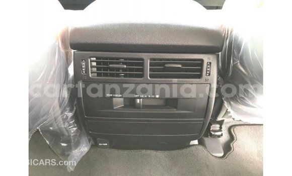 Nunua Imported Toyota Land Cruiser Nyeusi Gari ndani ya Import - Dubai nchini Arusha Nunua Imported Toyota Land Cruiser Nyeusi Gari ndani ya Import - Dubai nchini Arusha