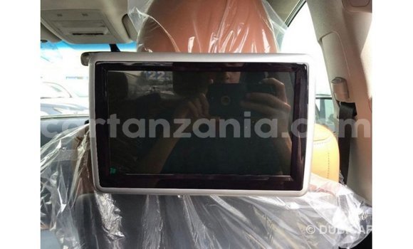 Nunua Imported Toyota Land Cruiser Nyeusi Gari ndani ya Import - Dubai nchini Arusha Nunua Imported Toyota Land Cruiser Nyeusi Gari ndani ya Import - Dubai nchini Arusha