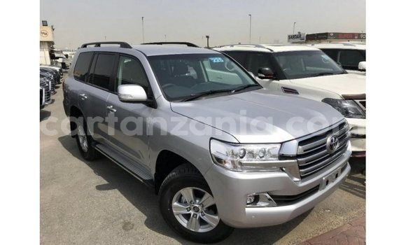 Nunua Imported Toyota Land Cruiser Nyingine Gari ndani ya Import - Dubai nchini Arusha Nunua Imported Toyota Land Cruiser Nyingine Gari ndani ya Import - Dubai nchini Arusha