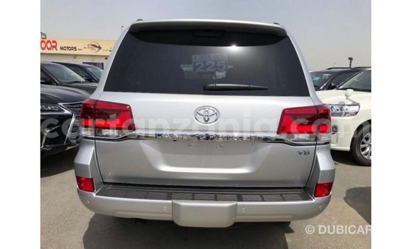 Nunua Imported Toyota Land Cruiser Nyingine Gari ndani ya Import - Dubai nchini Arusha Nunua Imported Toyota Land Cruiser Nyingine Gari ndani ya Import - Dubai nchini Arusha