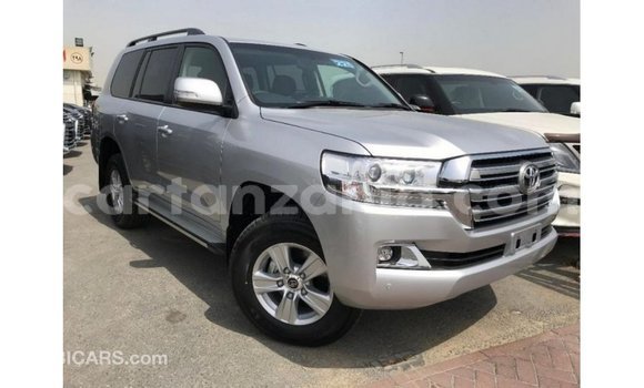 Nunua Imported Toyota Land Cruiser Nyingine Gari ndani ya Import - Dubai nchini Arusha Nunua Imported Toyota Land Cruiser Nyingine Gari ndani ya Import - Dubai nchini Arusha