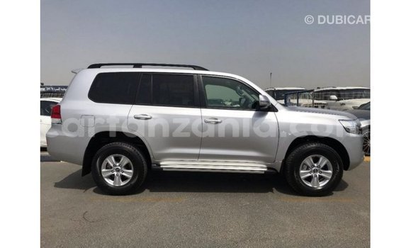 Nunua Imported Toyota Land Cruiser Nyingine Gari ndani ya Import - Dubai nchini Arusha Nunua Imported Toyota Land Cruiser Nyingine Gari ndani ya Import - Dubai nchini Arusha