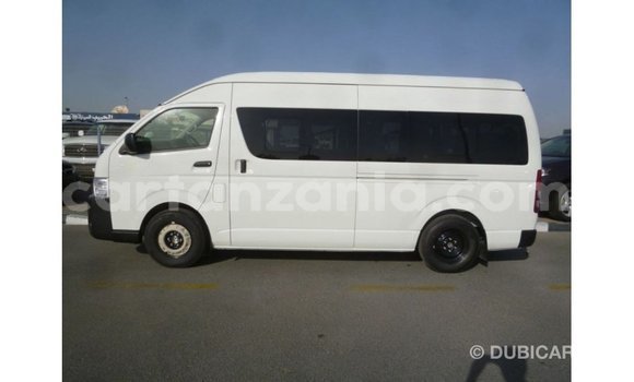 Nunua Imported Toyota Hiace Nyeupe Gari ndani ya Import - Dubai nchini Arusha Nunua Imported Toyota Hiace Nyeupe Gari ndani ya Import - Dubai nchini Arusha