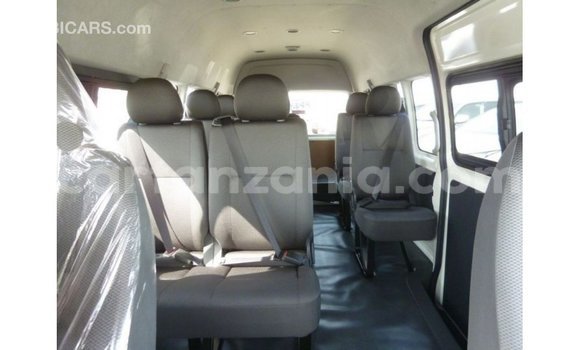 Nunua Imported Toyota Hiace Nyeupe Gari ndani ya Import - Dubai nchini Arusha Nunua Imported Toyota Hiace Nyeupe Gari ndani ya Import - Dubai nchini Arusha
