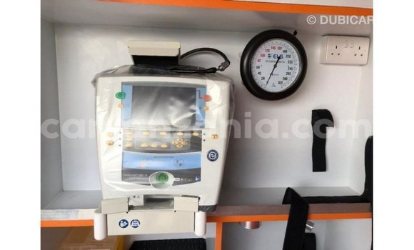 Buy Import Toyota Hiace White Car in Import - Dubai in Arusha Buy Import Toyota Hiace White Car in Import - Dubai in Arusha