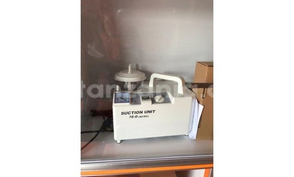 Buy Import Toyota Hiace White Car in Import - Dubai in Arusha Buy Import Toyota Hiace White Car in Import - Dubai in Arusha