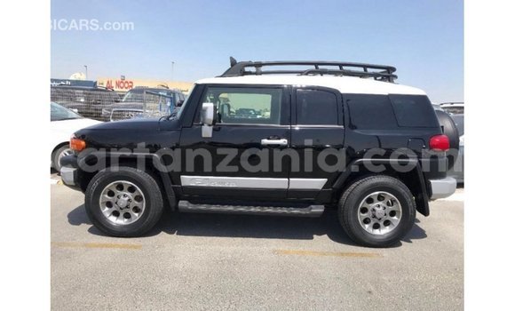 Buy Import Toyota FJ Cruiser Black Car in Import - Dubai in Arusha Buy Import Toyota FJ Cruiser Black Car in Import - Dubai in Arusha