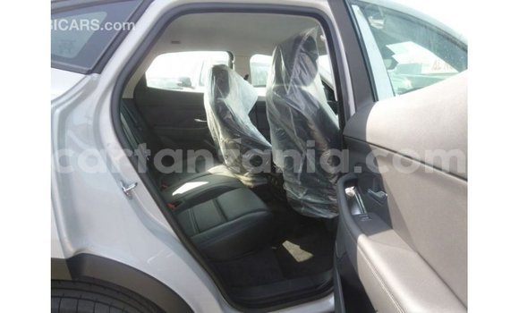 Nunua Imported Jaguar E-Pace Nyeupe Gari ndani ya Import - Dubai nchini Arusha Nunua Imported Jaguar E-Pace Nyeupe Gari ndani ya Import - Dubai nchini Arusha