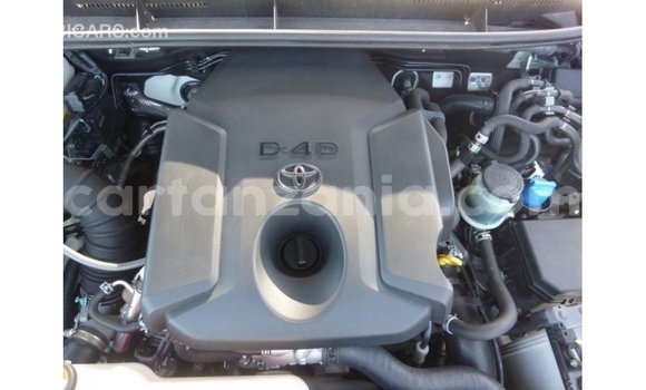 Buy Import Toyota Prado White Car in Import - Dubai in Arusha Buy Import Toyota Prado White Car in Import - Dubai in Arusha