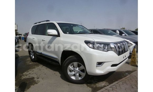 Nunua Imported Toyota Prado Nyeupe Gari ndani ya Import - Dubai nchini Arusha Nunua Imported Toyota Prado Nyeupe Gari ndani ya Import - Dubai nchini Arusha
