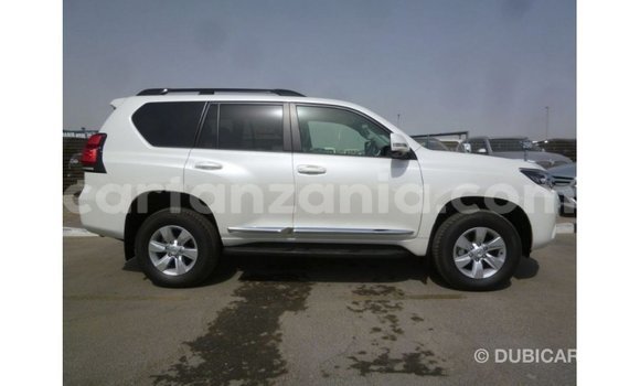 Nunua Imported Toyota Prado Nyeupe Gari ndani ya Import - Dubai nchini Arusha Nunua Imported Toyota Prado Nyeupe Gari ndani ya Import - Dubai nchini Arusha