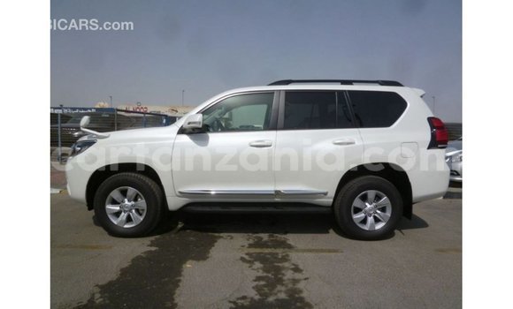 Nunua Imported Toyota Prado Nyeupe Gari ndani ya Import - Dubai nchini Arusha Nunua Imported Toyota Prado Nyeupe Gari ndani ya Import - Dubai nchini Arusha