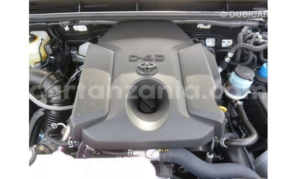 Nunua Imported Toyota Prado Nyeupe Gari ndani ya Import - Dubai nchini Arusha Nunua Imported Toyota Prado Nyeupe Gari ndani ya Import - Dubai nchini Arusha
