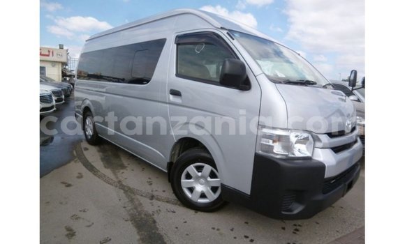 Buy Import Toyota Hiace Other Car in Import - Dubai in Arusha Buy Import Toyota Hiace Other Car in Import - Dubai in Arusha