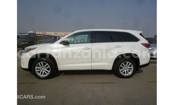 Buy Import Toyota Kluger White Car in Import - Dubai in Arusha Buy Import Toyota Kluger White Car in Import - Dubai in Arusha