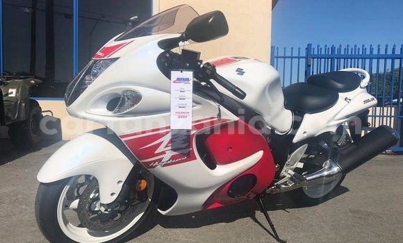 Nunua Mpya Suzuki HAYABUSA Nyeupe Bike ndani ya Dar es Salaam nchini Dar es Salaam Nunua Mpya Suzuki HAYABUSA Nyeupe Bike ndani ya Dar es Salaam nchini Dar es Salaam