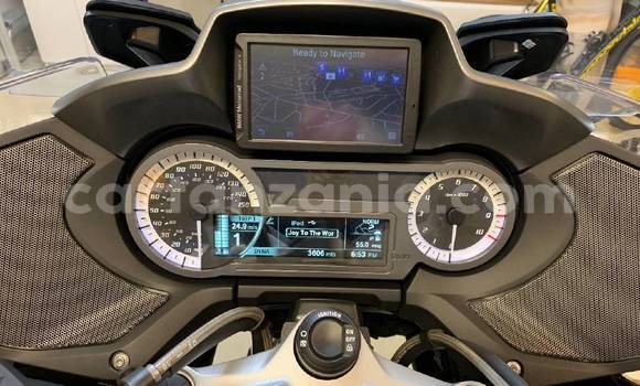 Nunua Mpya BMW R1200GS Adventure Nyeupe Bike ndani ya Import - Dubai nchini Arusha Nunua Mpya BMW R1200GS Adventure Nyeupe Bike ndani ya Import - Dubai nchini Arusha