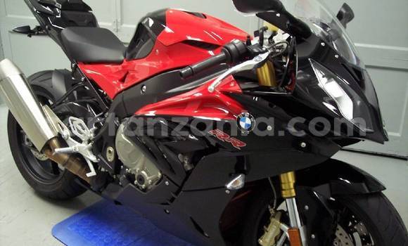 Nunua Mpya BMW S 1000 Nyekundu Bike ndani ya Import - Dubai nchini Arusha Nunua Mpya BMW S 1000 Nyekundu Bike ndani ya Import - Dubai nchini Arusha