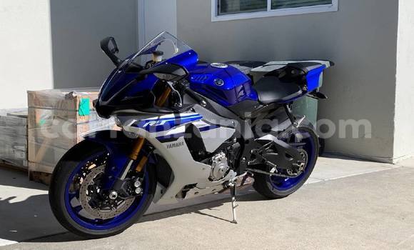 Nunua Mpya Yamaha YZF Fedha Bike ndani ya Import - Dubai nchini Arusha Nunua Mpya Yamaha YZF Fedha Bike ndani ya Import - Dubai nchini Arusha