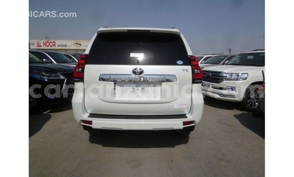 Nunua Imported Toyota Prado Nyeupe Gari ndani ya Import - Dubai nchini Arusha Nunua Imported Toyota Prado Nyeupe Gari ndani ya Import - Dubai nchini Arusha