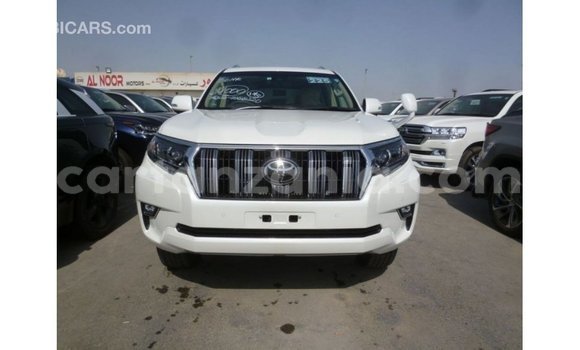 Nunua Imported Toyota Prado Nyeupe Gari ndani ya Import - Dubai nchini Arusha Nunua Imported Toyota Prado Nyeupe Gari ndani ya Import - Dubai nchini Arusha