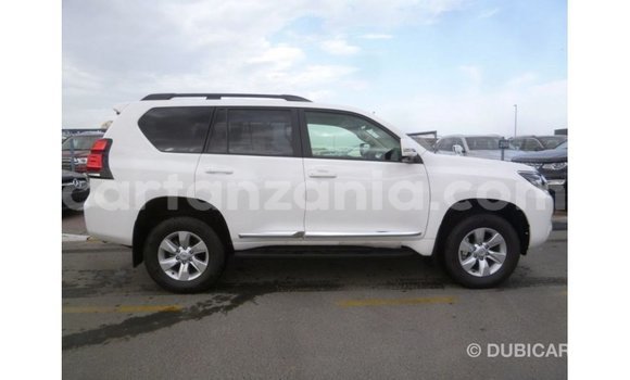 Nunua Imported Toyota Prado Nyeupe Gari ndani ya Import - Dubai nchini Arusha Nunua Imported Toyota Prado Nyeupe Gari ndani ya Import - Dubai nchini Arusha