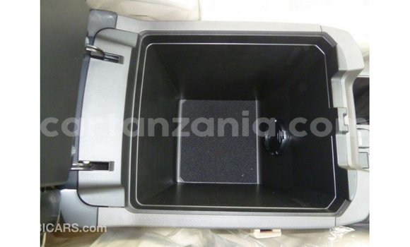Nunua Imported Toyota Prado Nyeupe Gari ndani ya Import - Dubai nchini Arusha Nunua Imported Toyota Prado Nyeupe Gari ndani ya Import - Dubai nchini Arusha