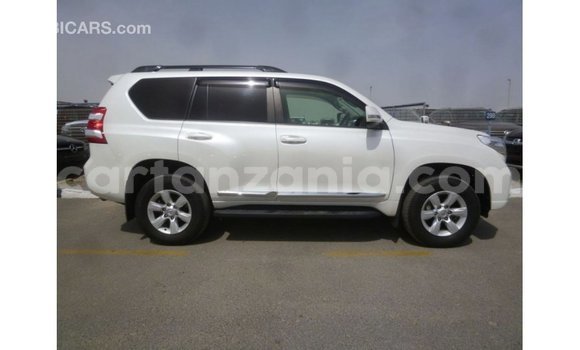 Nunua Imported Toyota Prado Nyeupe Gari ndani ya Import - Dubai nchini Arusha Nunua Imported Toyota Prado Nyeupe Gari ndani ya Import - Dubai nchini Arusha