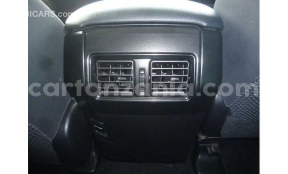 Nunua Imported Toyota Prado Nyeupe Gari ndani ya Import - Dubai nchini Arusha Nunua Imported Toyota Prado Nyeupe Gari ndani ya Import - Dubai nchini Arusha