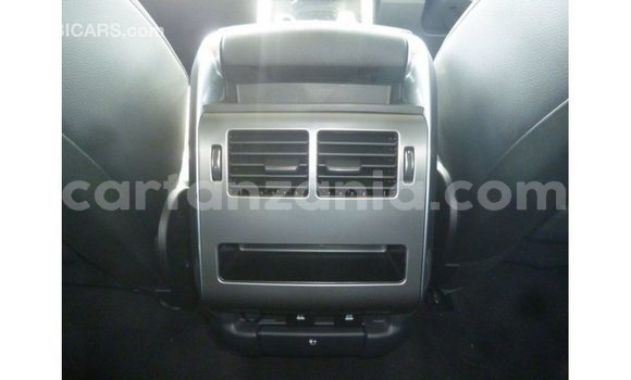 Buy Import Land Rover Range Rover Black Car in Import - Dubai in Arusha Buy Import Land Rover Range Rover Black Car in Import - Dubai in Arusha
