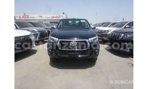 Nunua Imported Toyota Hilux Nyeusi Gari ndani ya Import - Dubai nchini Arusha Nunua Imported Toyota Hilux Nyeusi Gari ndani ya Import - Dubai nchini Arusha