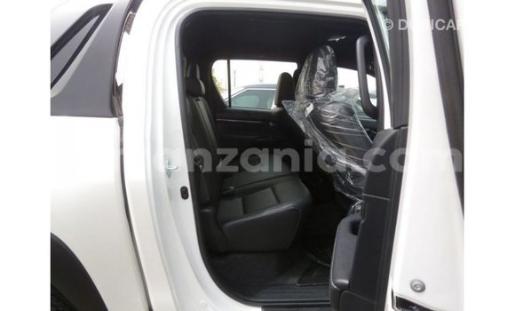 Buy Import Toyota Hilux White Car in Import - Dubai in Arusha Buy Import Toyota Hilux White Car in Import - Dubai in Arusha