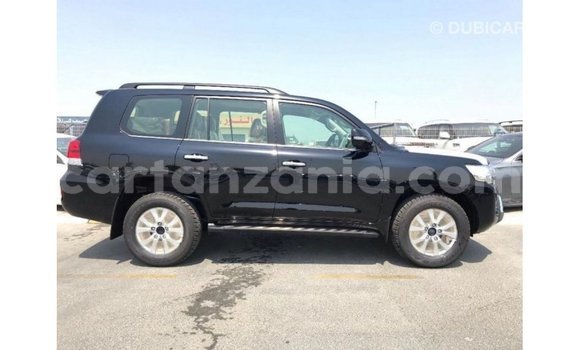 Buy Import Toyota Land Cruiser Black Car in Import - Dubai in Arusha Buy Import Toyota Land Cruiser Black Car in Import - Dubai in Arusha