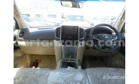 Buy Import Toyota Land Cruiser White Car in Import - Dubai in Arusha Buy Import Toyota Land Cruiser White Car in Import - Dubai in Arusha