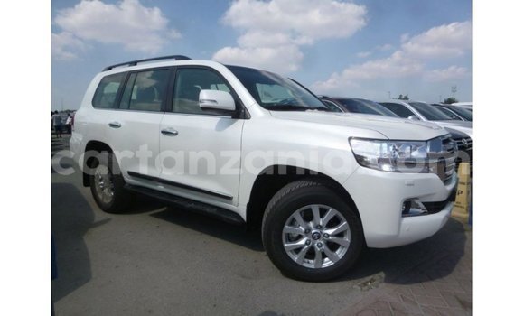 Nunua Imported Toyota Land Cruiser Nyeupe Gari ndani ya Import - Dubai nchini Arusha Nunua Imported Toyota Land Cruiser Nyeupe Gari ndani ya Import - Dubai nchini Arusha