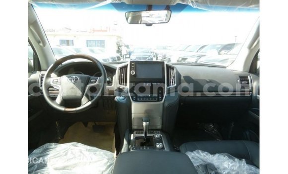 Nunua Imported Toyota Land Cruiser Nyeupe Gari ndani ya Import - Dubai nchini Arusha Nunua Imported Toyota Land Cruiser Nyeupe Gari ndani ya Import - Dubai nchini Arusha