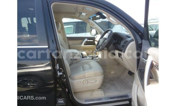 Nunua Imported Toyota Land Cruiser Nyeusi Gari ndani ya Import - Dubai nchini Arusha Nunua Imported Toyota Land Cruiser Nyeusi Gari ndani ya Import - Dubai nchini Arusha
