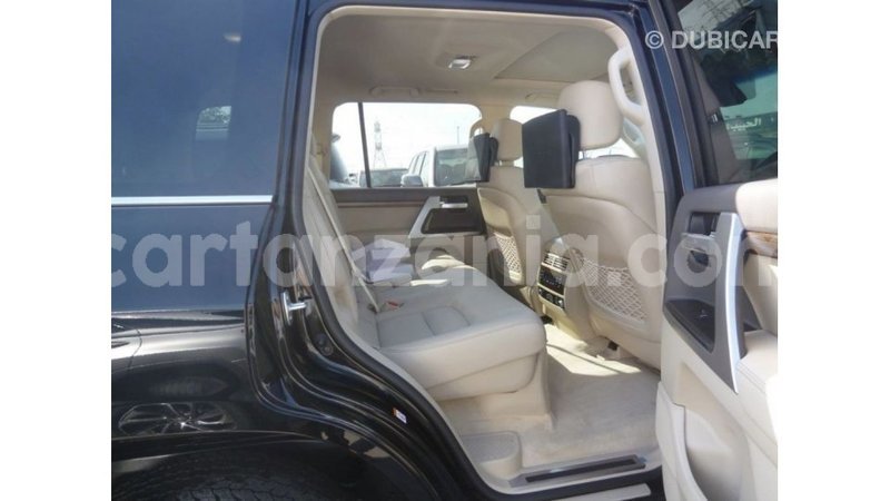 Big with watermark f6f3d361 b50d 4d3a 81af f9083eef662f