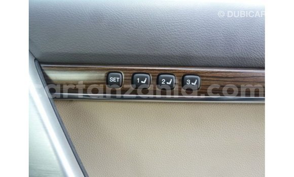 Nunua Imported Toyota Land Cruiser Nyeusi Gari ndani ya Import - Dubai nchini Arusha Nunua Imported Toyota Land Cruiser Nyeusi Gari ndani ya Import - Dubai nchini Arusha