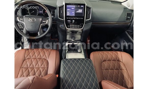 Buy Import Toyota Land Cruiser Black Car in Import - Dubai in Arusha Buy Import Toyota Land Cruiser Black Car in Import - Dubai in Arusha