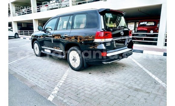 Nunua Imported Toyota Land Cruiser Nyeusi Gari ndani ya Import - Dubai nchini Arusha Nunua Imported Toyota Land Cruiser Nyeusi Gari ndani ya Import - Dubai nchini Arusha