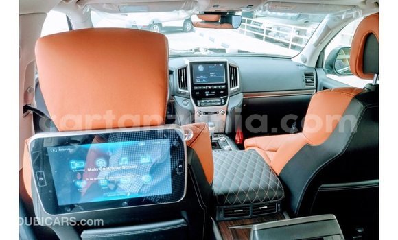 Nunua Imported Toyota Land Cruiser Nyeusi Gari ndani ya Import - Dubai nchini Arusha Nunua Imported Toyota Land Cruiser Nyeusi Gari ndani ya Import - Dubai nchini Arusha