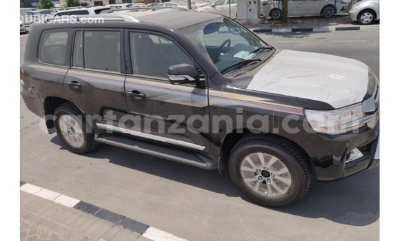 Nunua Imported Toyota Land Cruiser Nyeusi Gari ndani ya Import - Dubai nchini Arusha Nunua Imported Toyota Land Cruiser Nyeusi Gari ndani ya Import - Dubai nchini Arusha