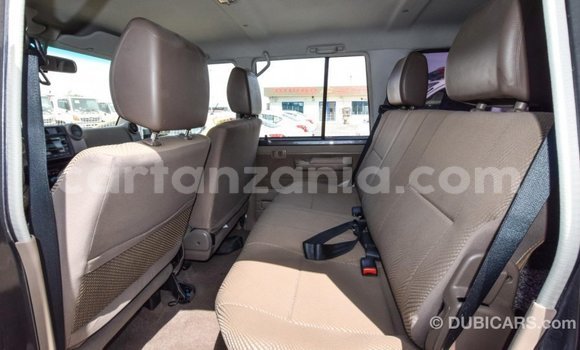 Nunua Imported Toyota Land Cruiser Nyingine Gari ndani ya Import - Dubai nchini Arusha Nunua Imported Toyota Land Cruiser Nyingine Gari ndani ya Import - Dubai nchini Arusha
